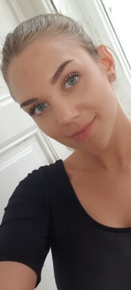 InstaCam live cam chat and private conversation preview
